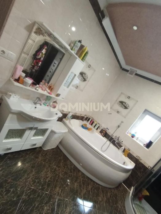 Доглянутий будинок з ремонтом, с. Неветленфолу