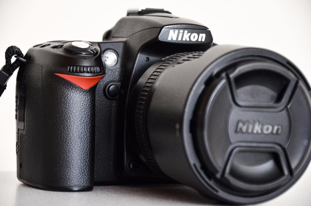 Цифровой фотоаппарат Nikon D90 18-105VR Kit