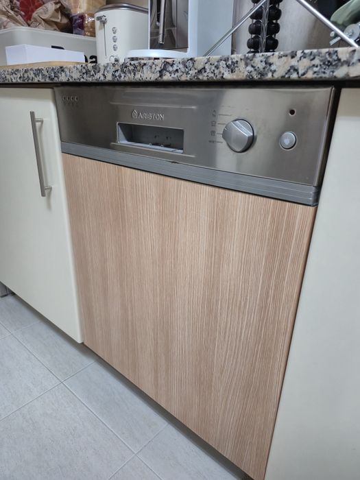 Maquina lavar loiça Ariston