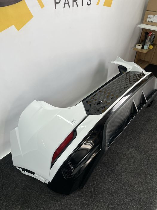 Задній бампер в зборі на Chevrolet Equinox EV RS RS2 LT