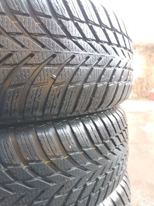 Продам покришки nokian snowprof 2 suv 225 55 4 шт