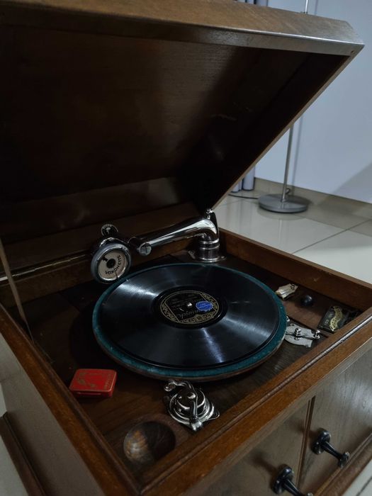 Antyczny Gramofon HELVETIA ze Szwajcarii Sprawny Zabytek Antyk XX wiek