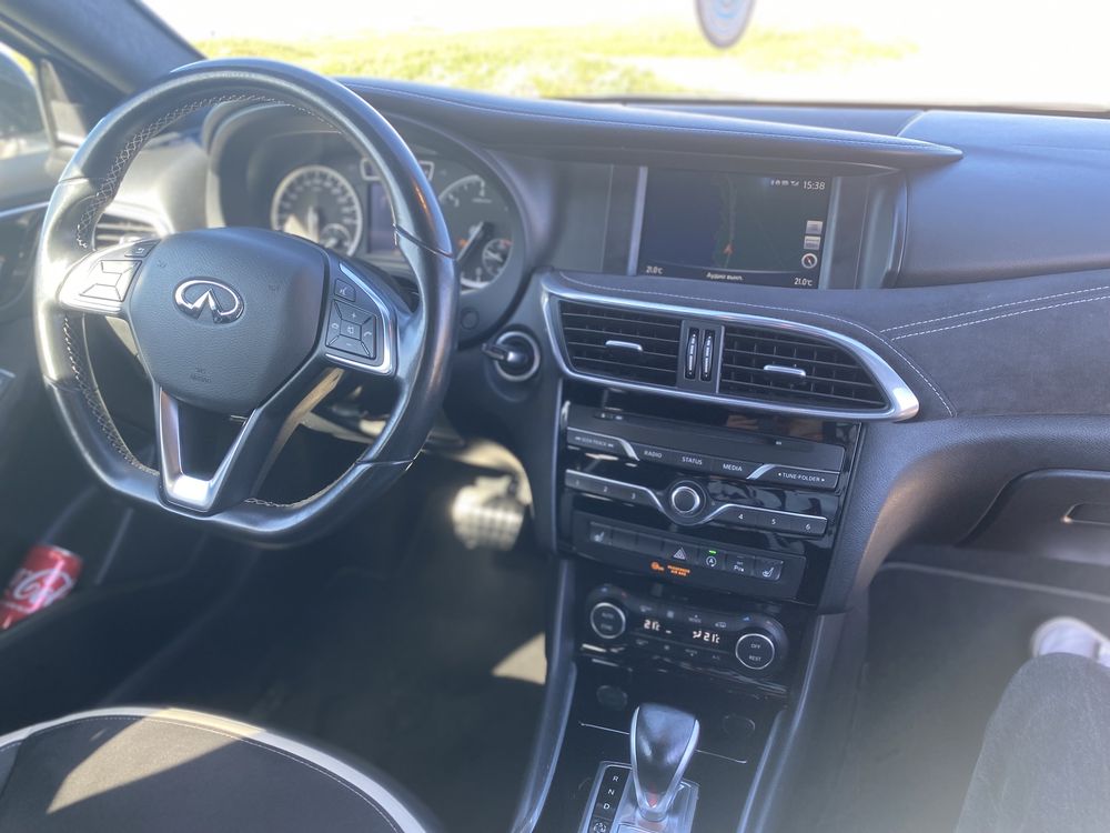 Carro para venda Infiniti Q30S