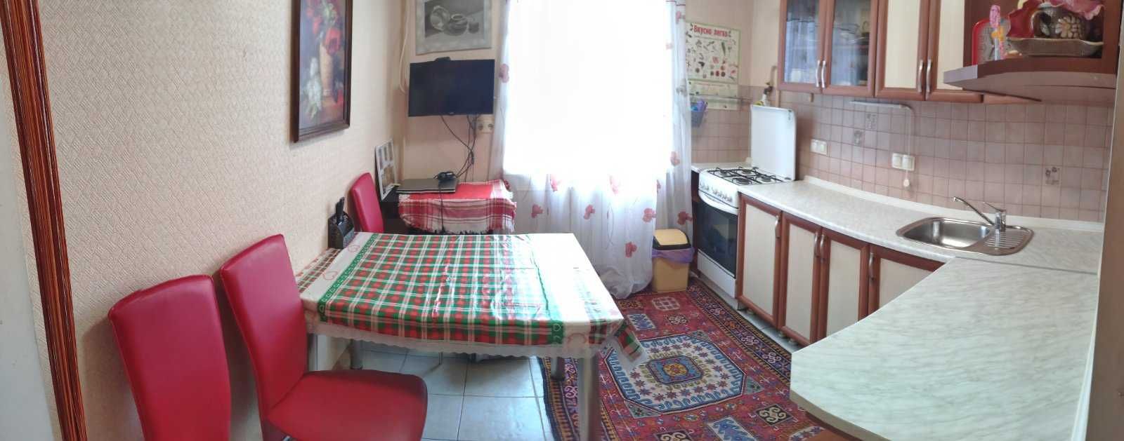 Продам 2-ух кімнатну квартиру м. Лук'янівська
