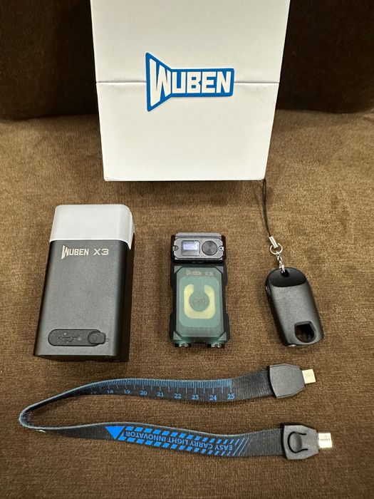 Wuben X3 EDC червоне світло ліхтарик з безпровідною зарядкою