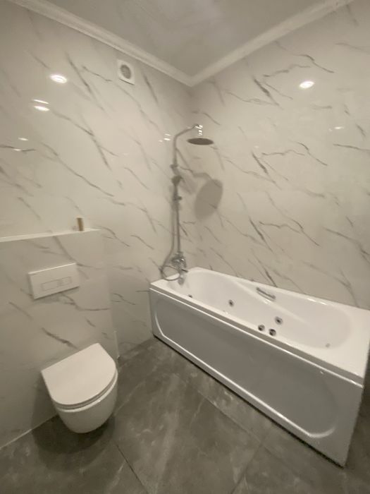 Продам 3х кім. сталінку з ремонтом в Центрі