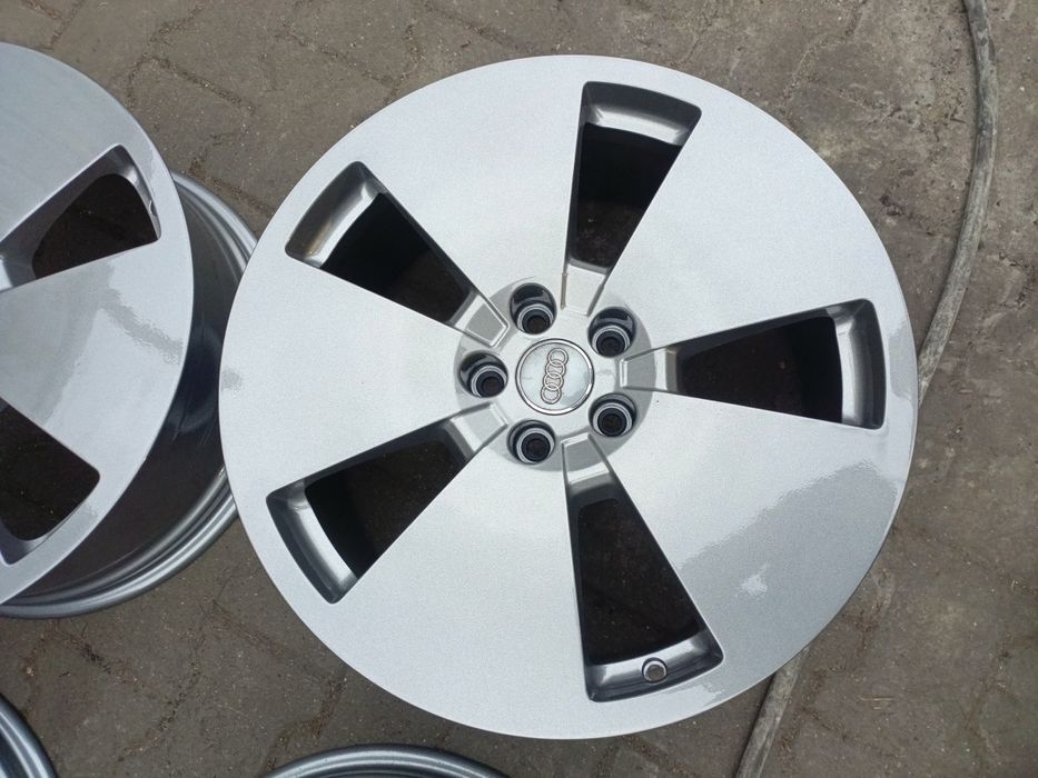 Felgi aluminiowe oryginalne Audi 5x112 et34 8jx19 et34