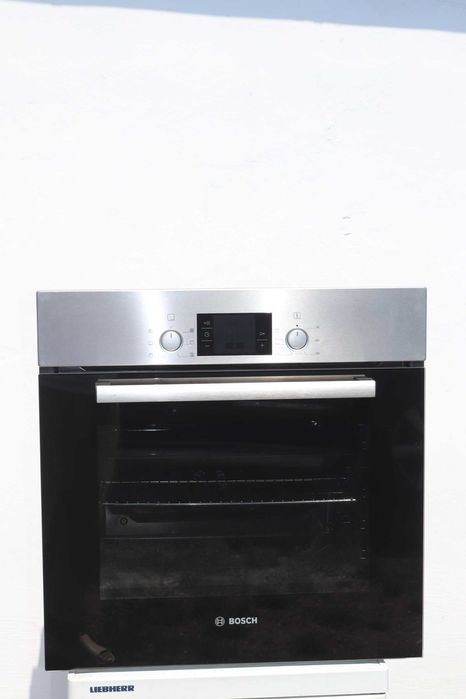 Духовой шкаф Bosch  HBA23B150