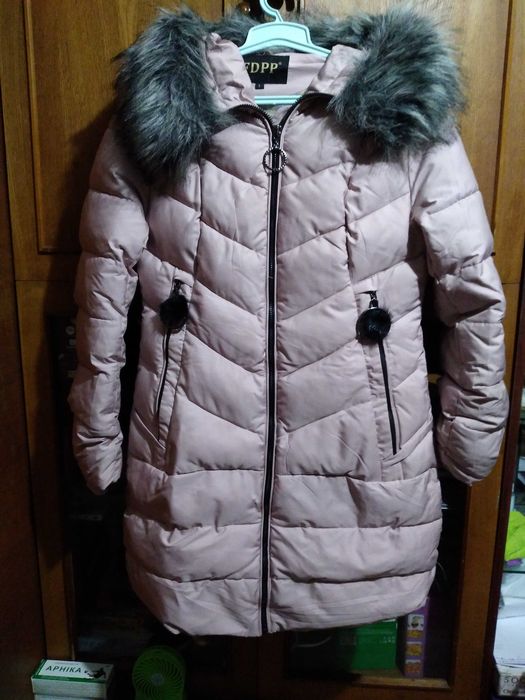 Зимова куртка з капюшоном