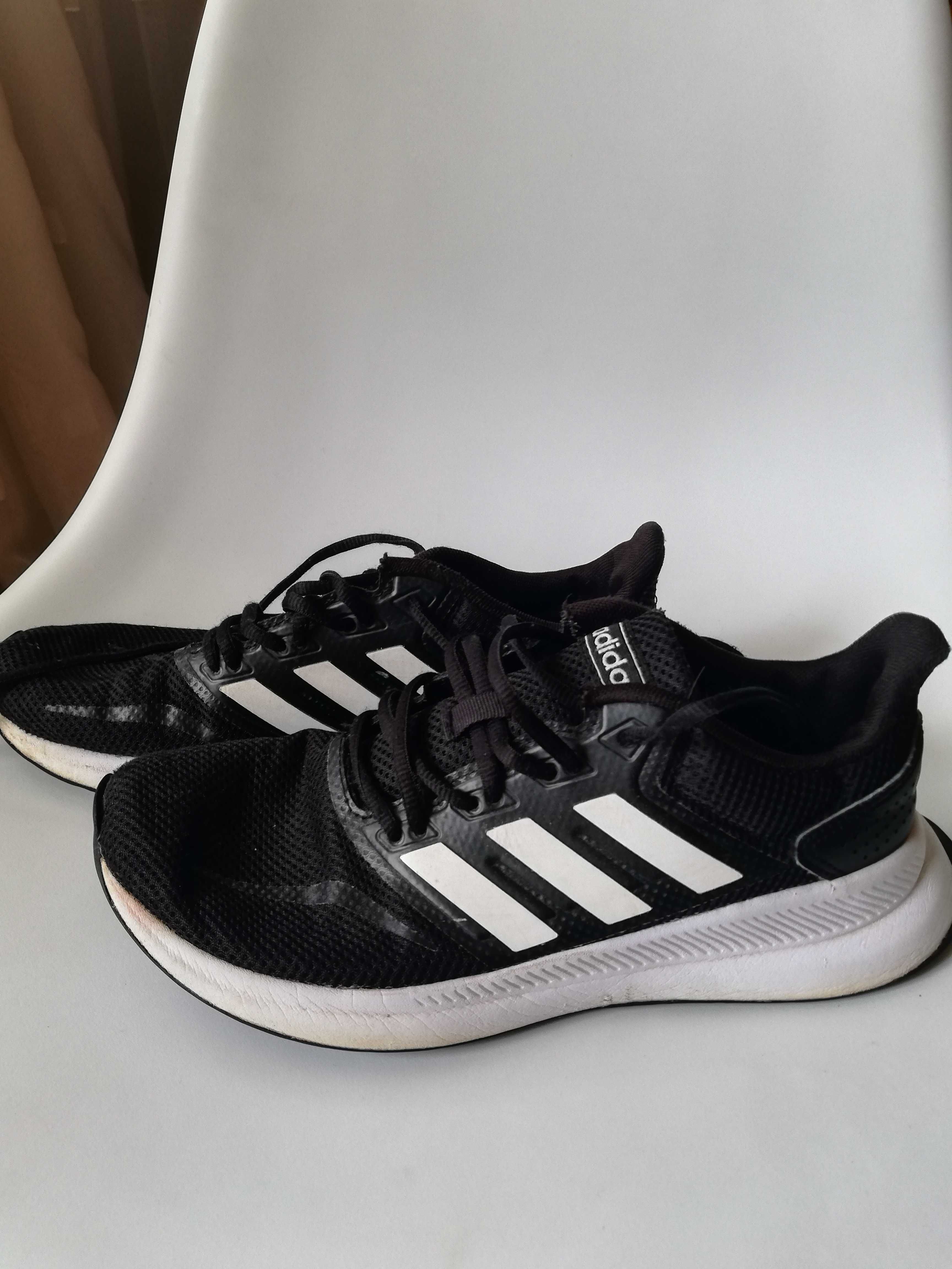 Buty sportowe adidas