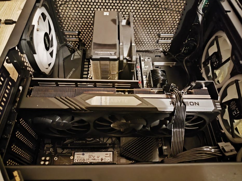 Komputer RX 7800xt Ryzen 5 5600 , 32gbRam 1.5t nvme