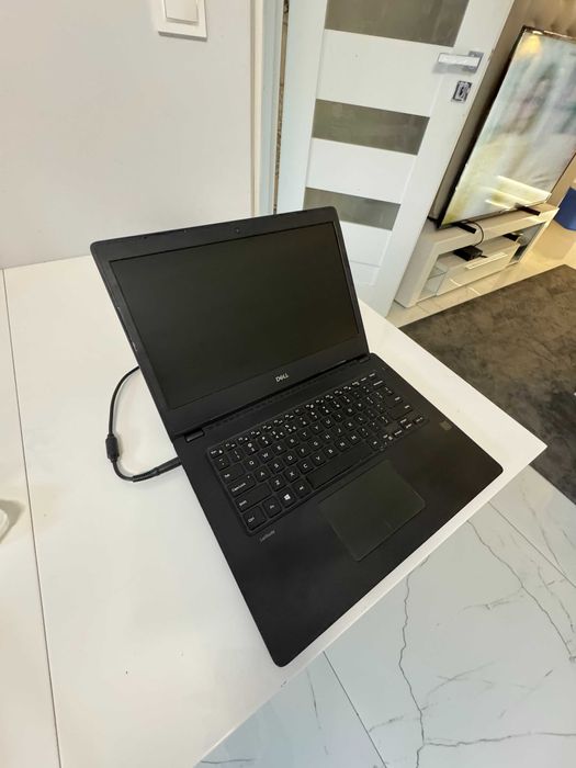 Dell Latiude 3840 Intel Core I7-7500U CPU, Windows 10 Pro, SSD 256GB