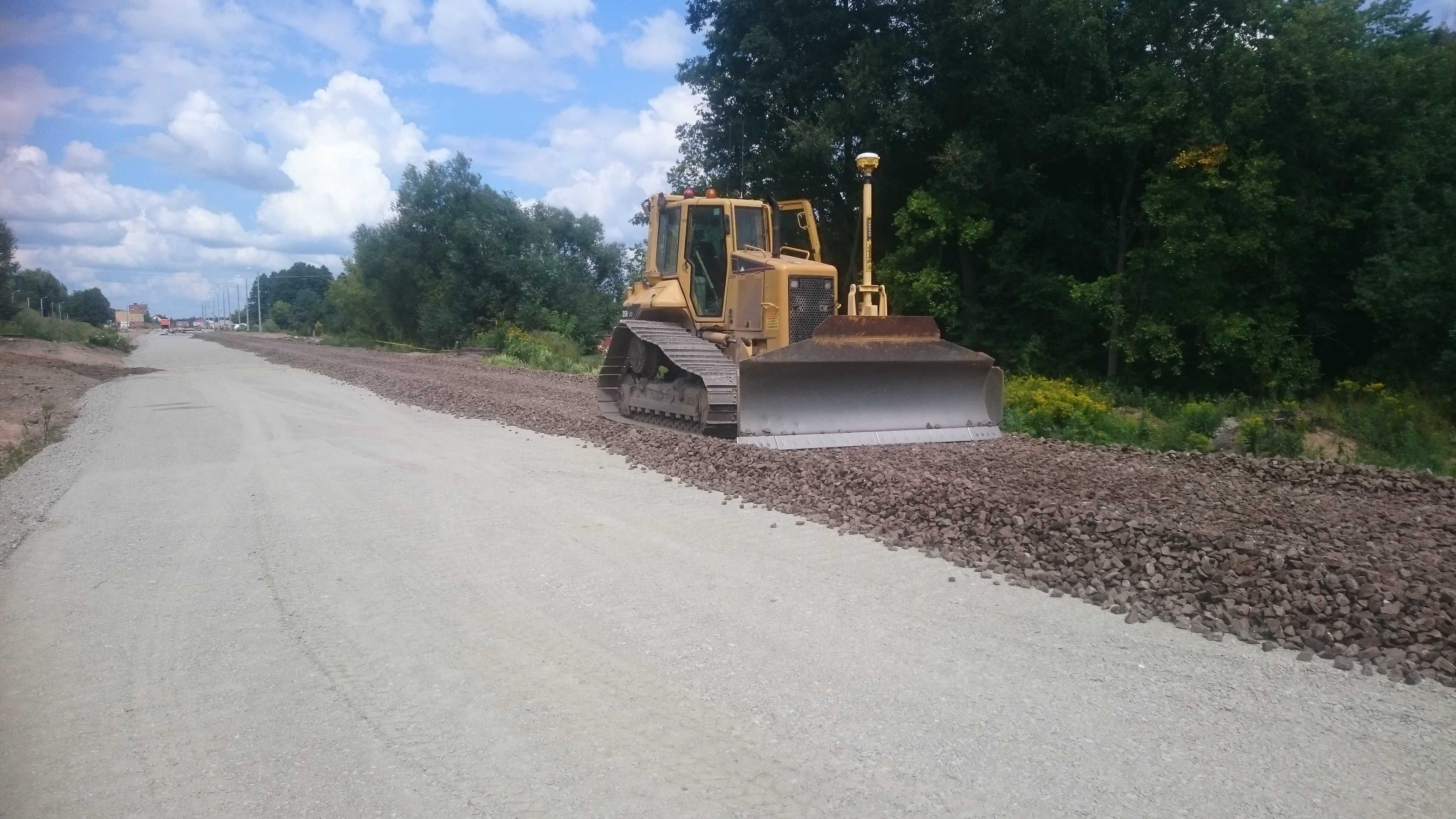 Usługi Spycharką, Koparką Roboty ziemne, Niwelacja terenu, CAT