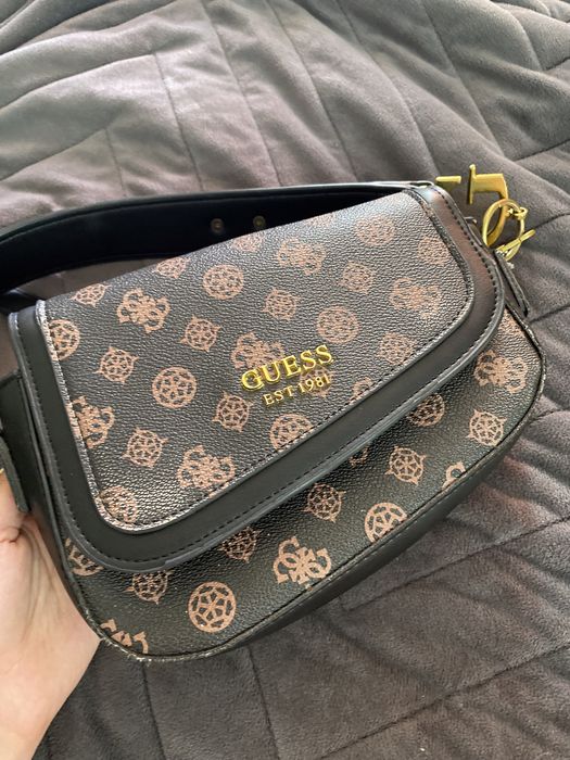 Сумка Guess хороший стан