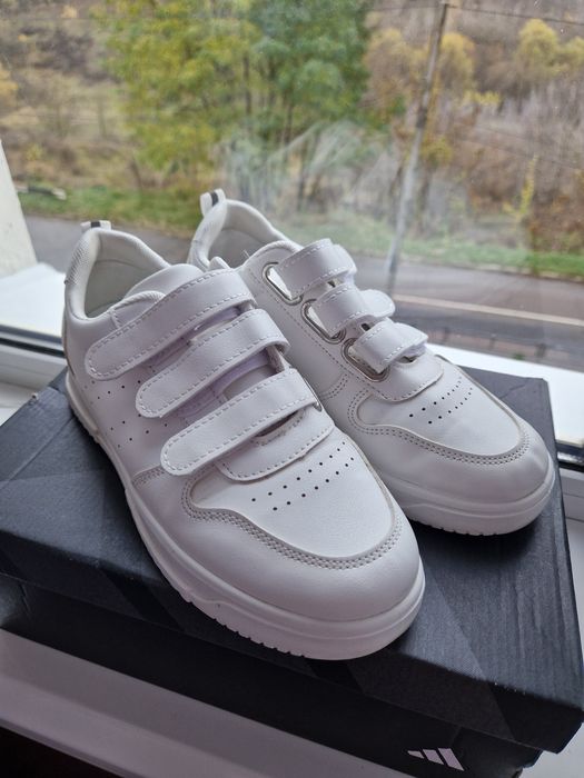 Кросівки лофери хайтопи сліпони мокасини жіночі 38р.