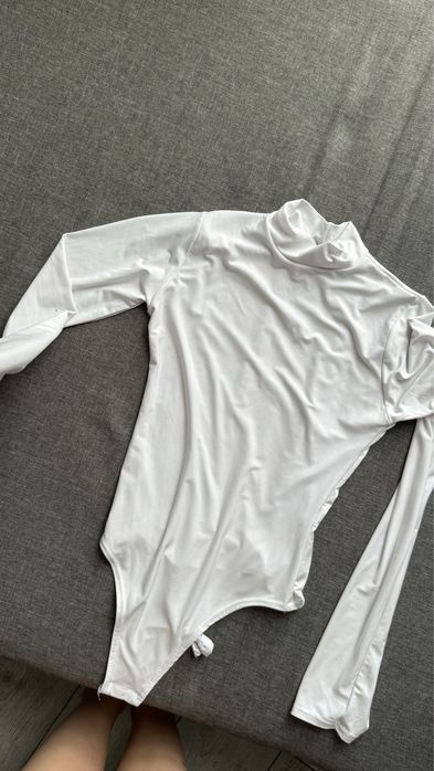 Білий боді бежевий топ Shein