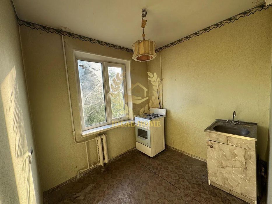 Продається 3-кімнатна квартира в Деснянському р-ні ( Лісовий масив )