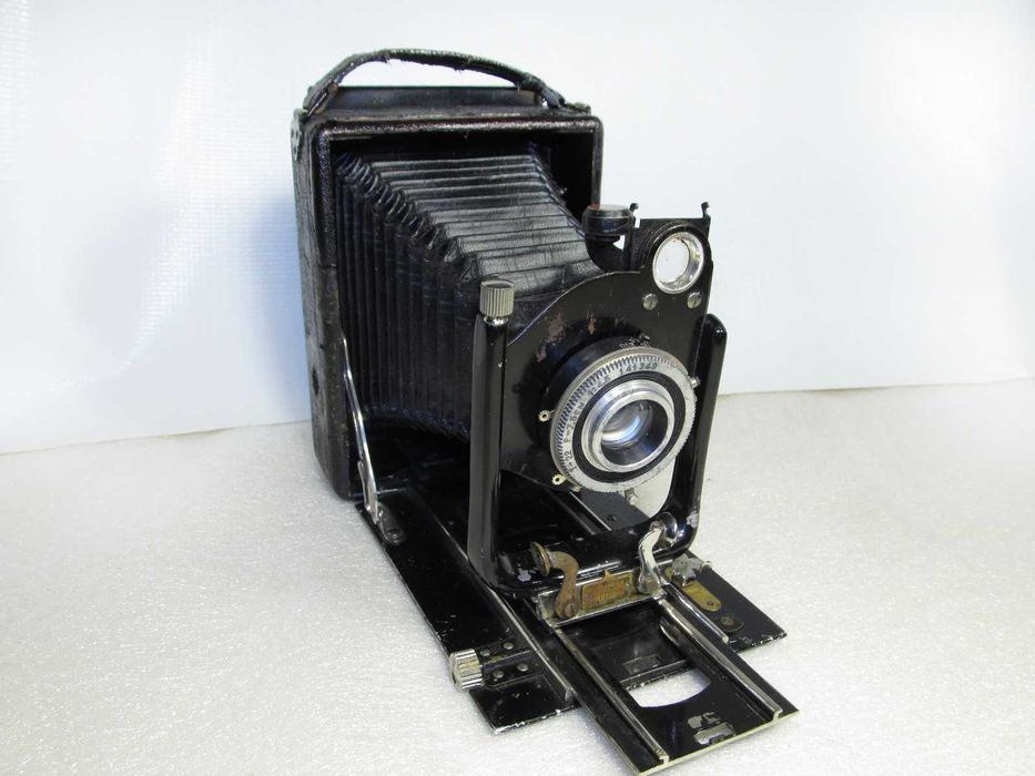 Старинный фотоаппарат Contessa Nettel. 9х12.