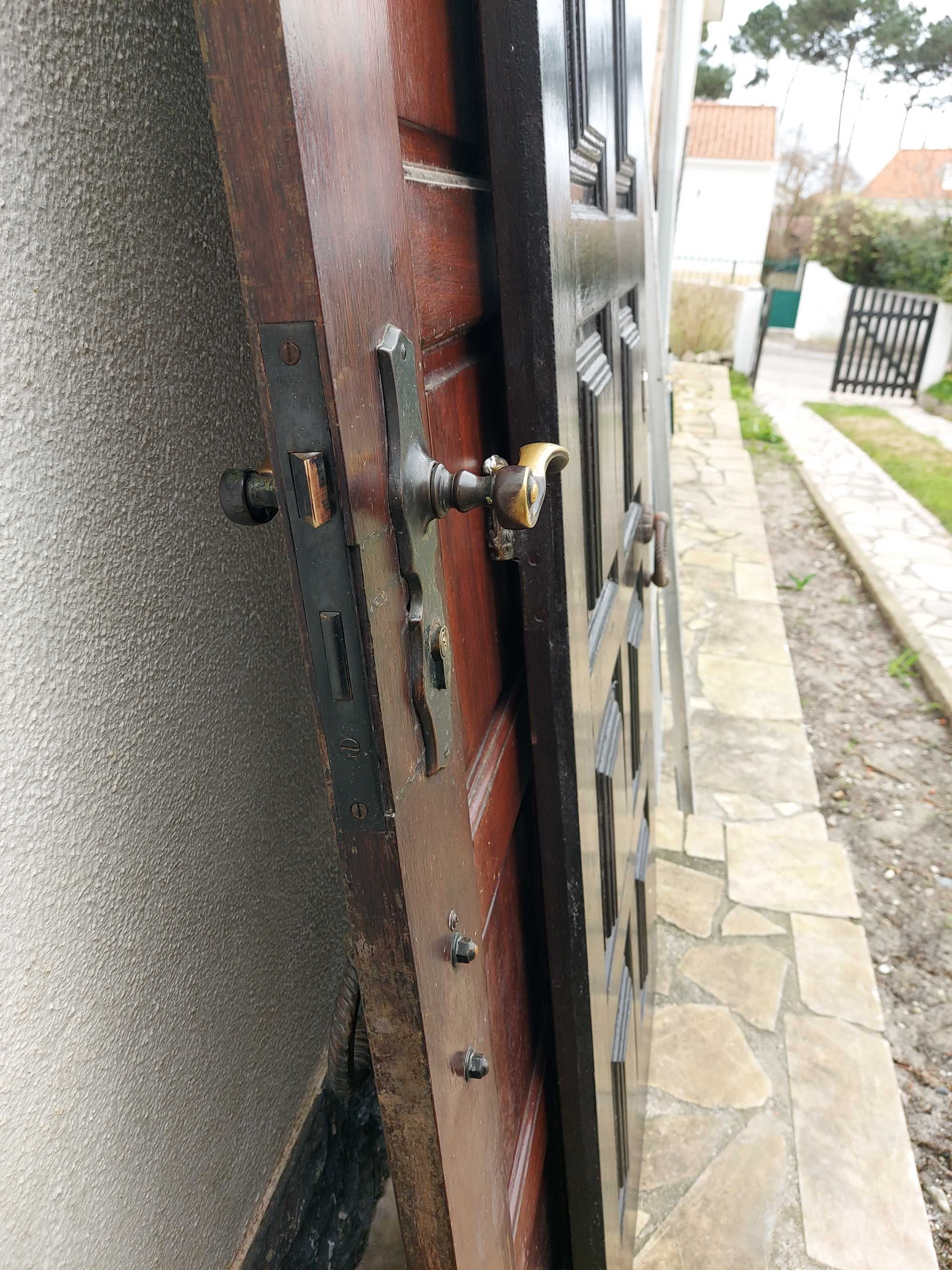 Portas de madeira