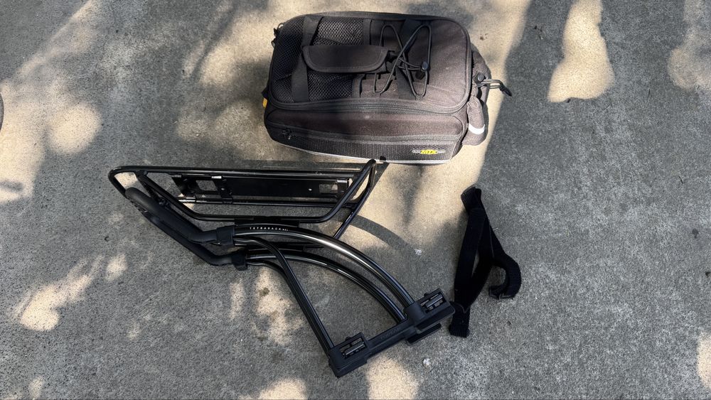 Багажник задній Topeak TetraRack M2L з сумкою.