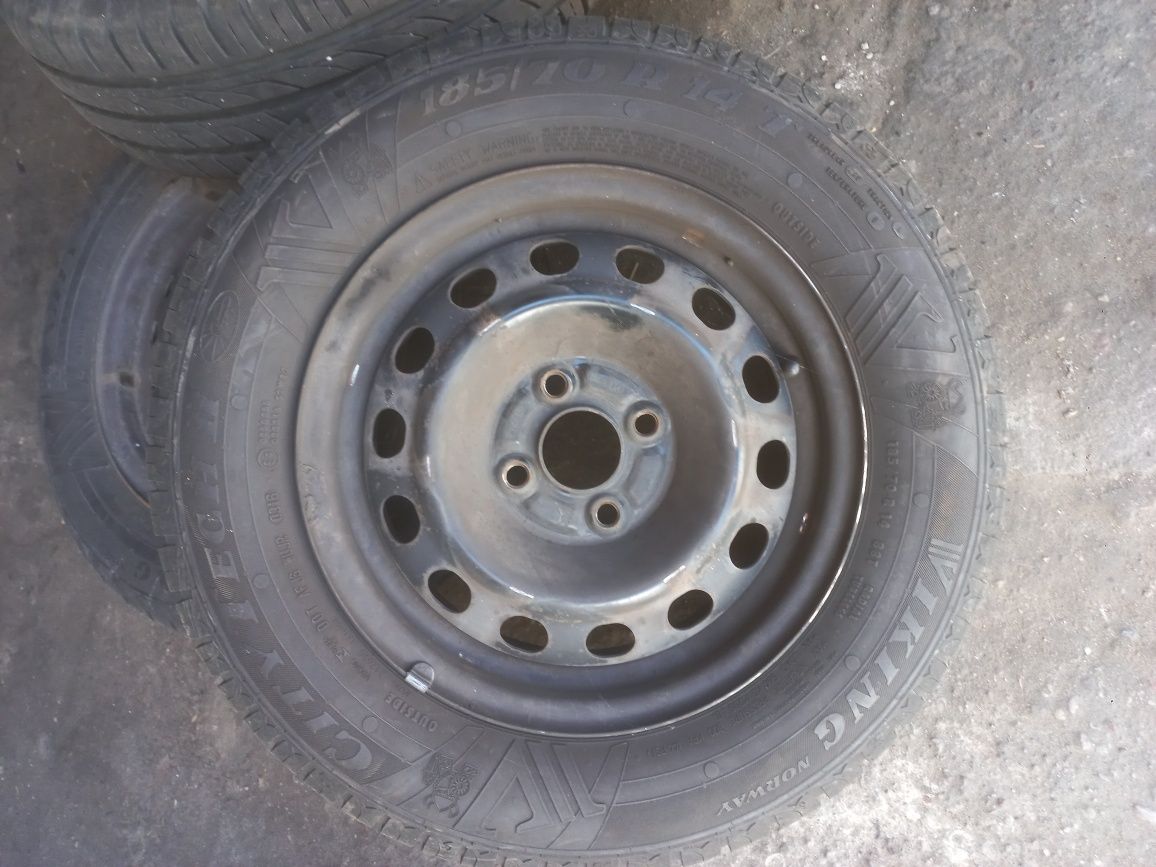 Komplet kół 185/70 r14 opony stan bdb