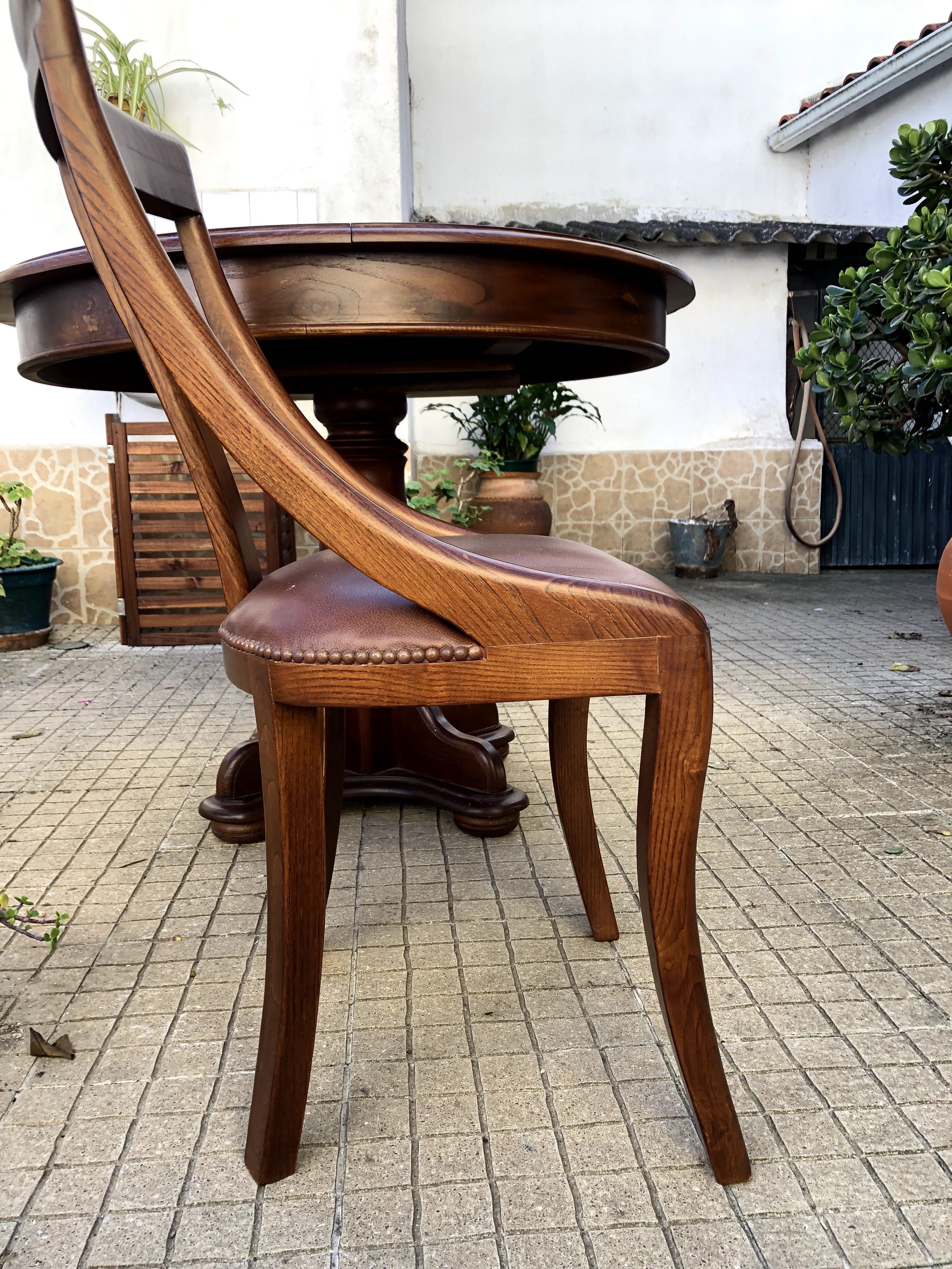 mesa de jantar com cadeiras bom estado