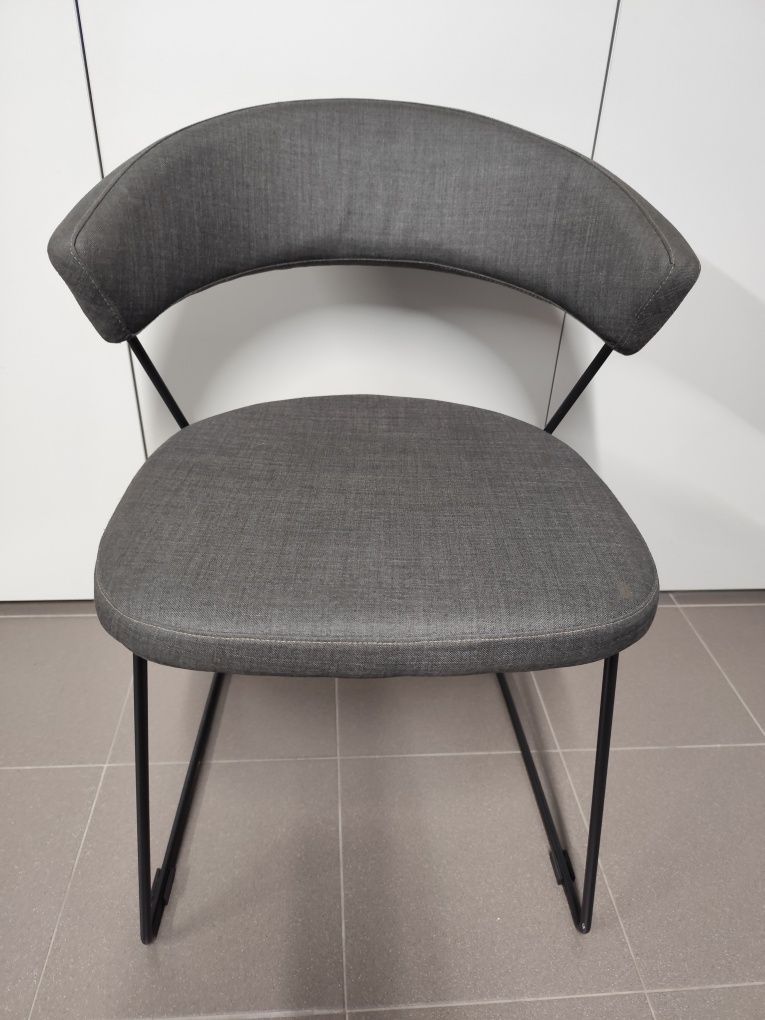 Quatro Cadeiras sala Calligaris