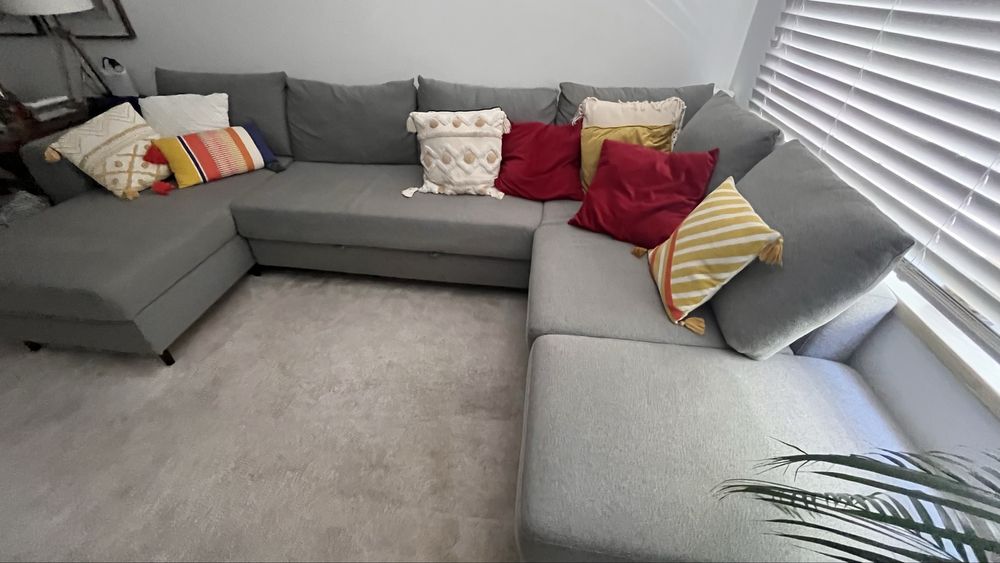 Sofá Gato Preto com chaise longue e arrumação