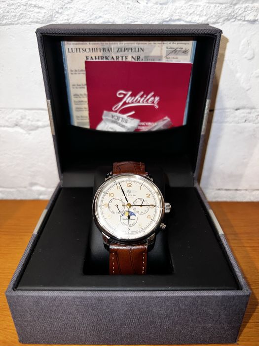 Zeppelin LZ121 méditteranée moonphase