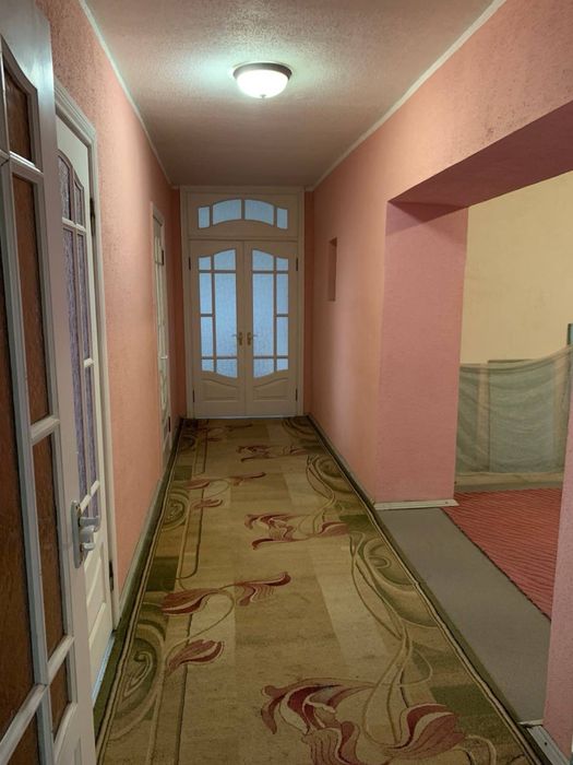 Продам  4 комнатную квартиру