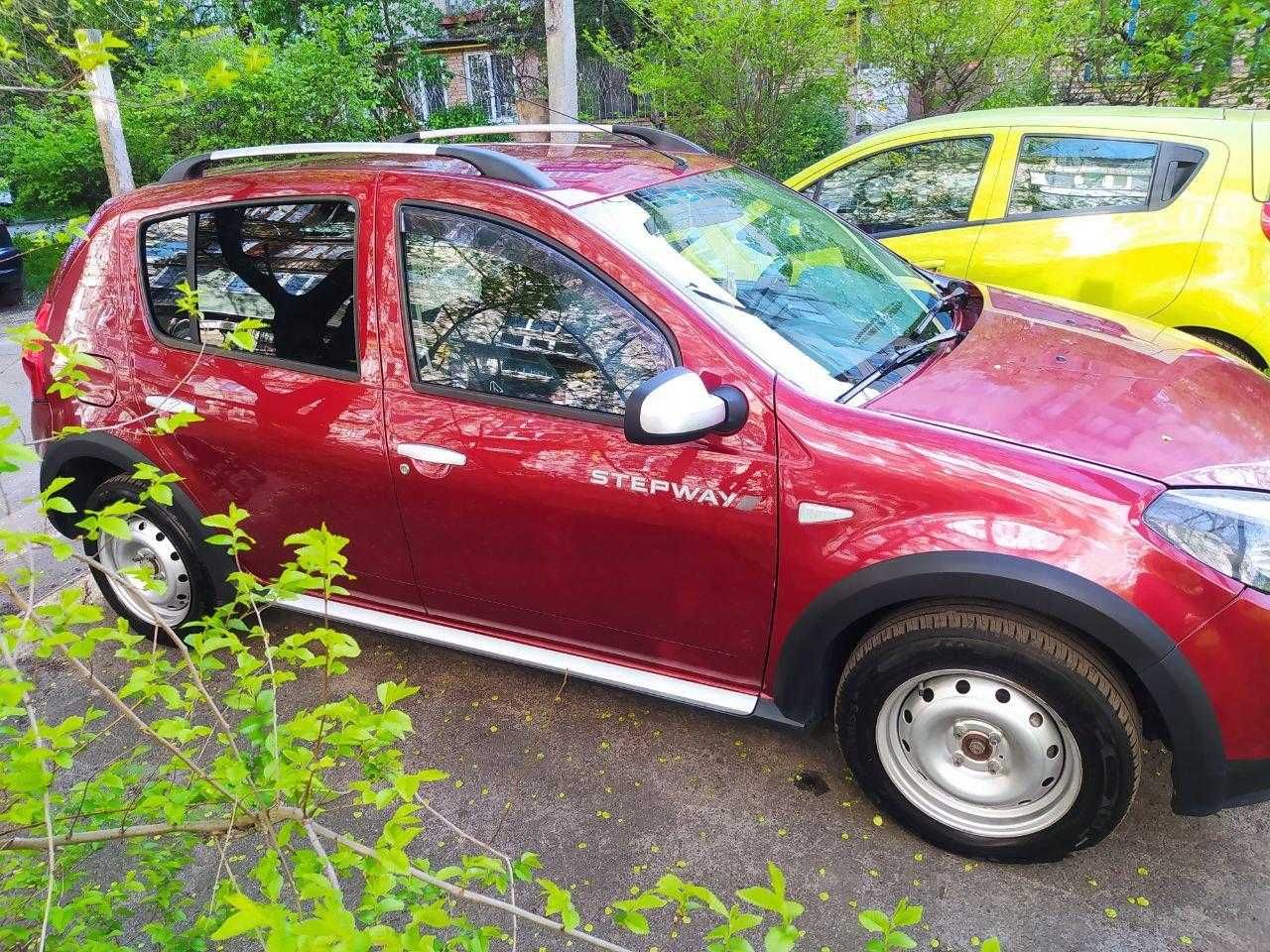 Renault Sandero stepway 2012