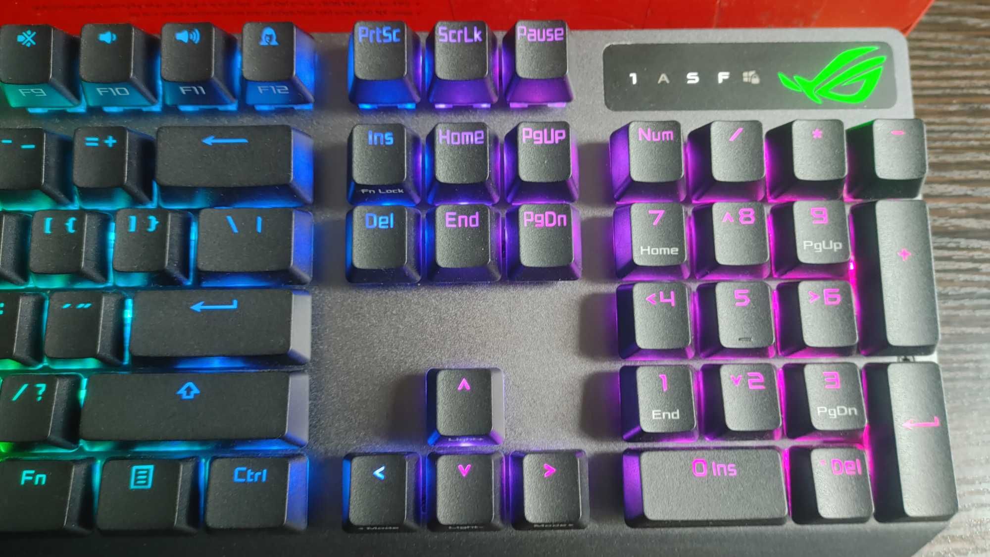 Бездротова ігрова клавіатура Asus ROG Strix Scope NX Wireless Deluxe