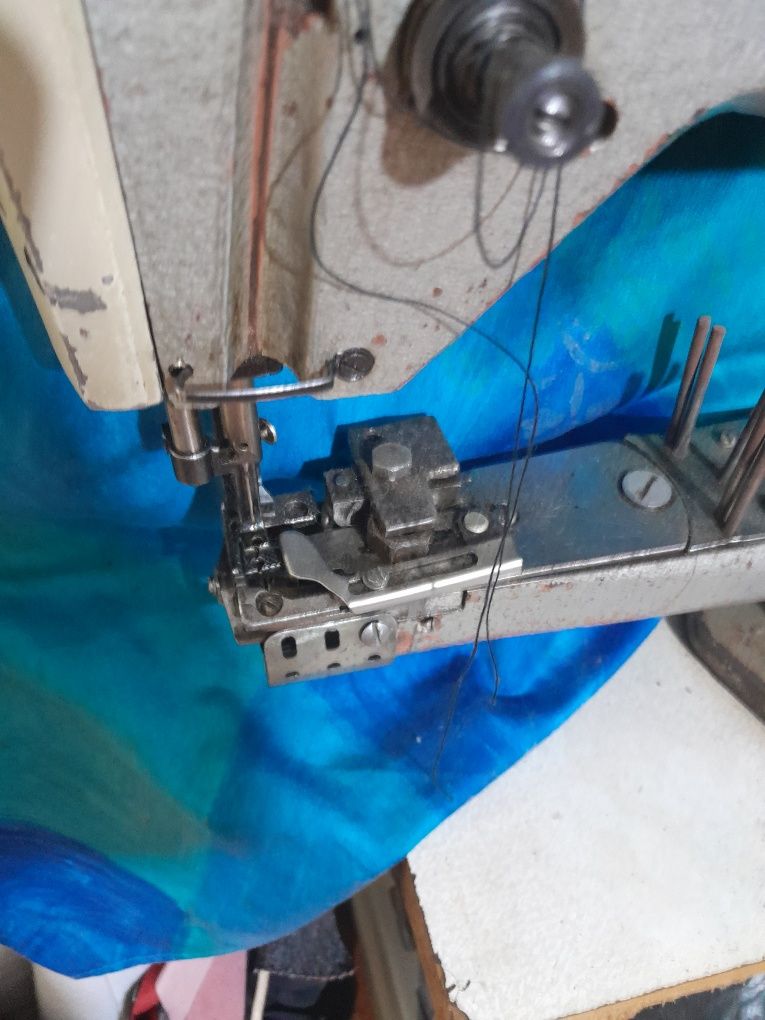 Промышленная рукавная швейная машина ПМЗ 550  окантовка