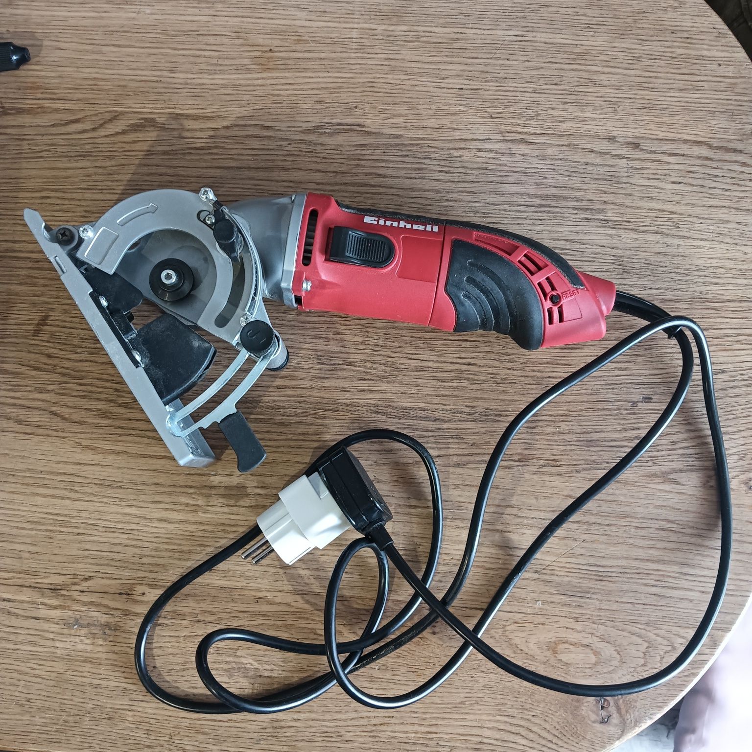 Mini pilarka precyzyjna Einhell TC CS 860