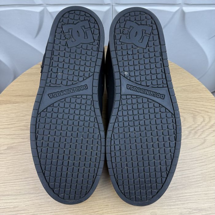 Оригінальні дуті кросівки DC