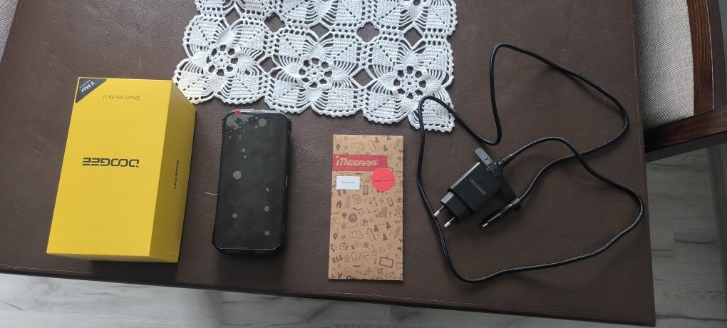 Doogee V max 12/256 GB