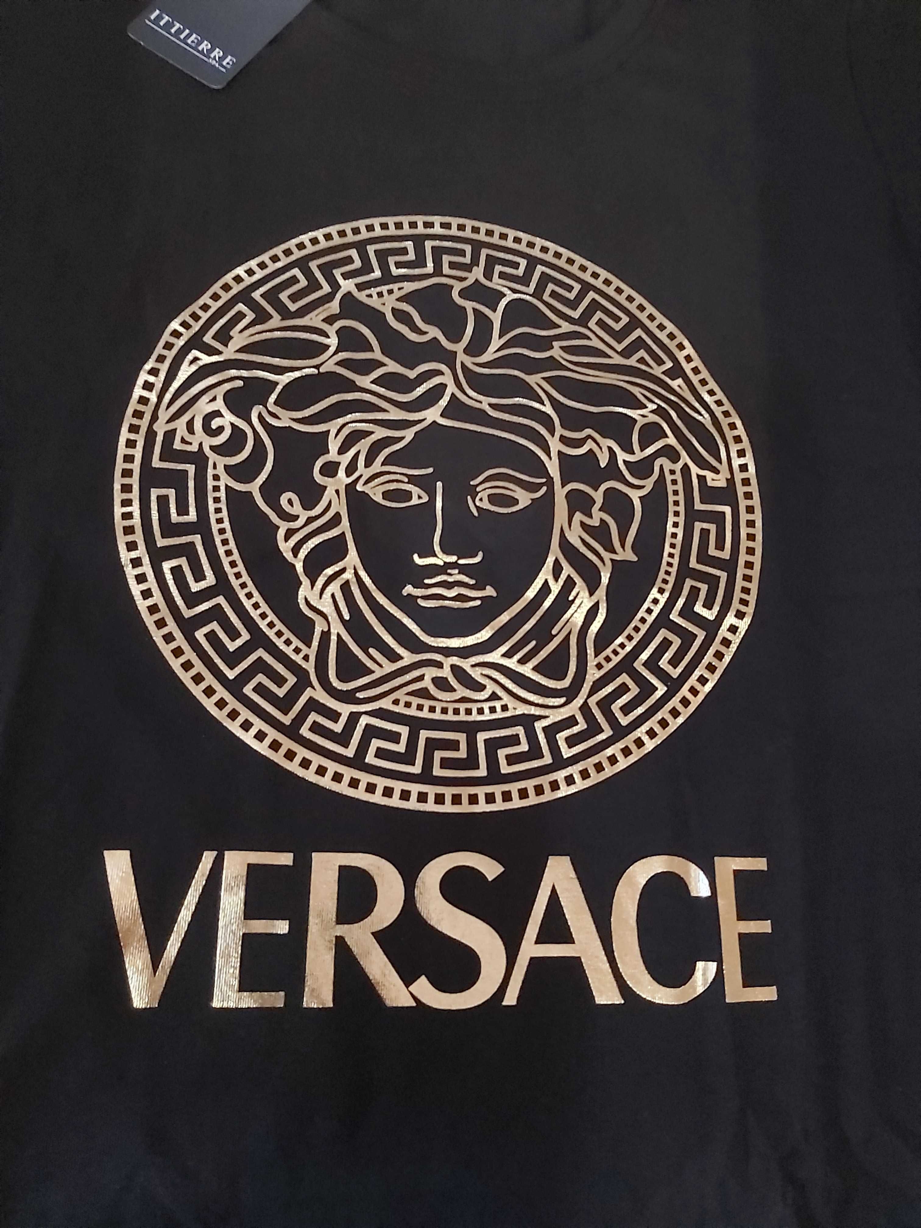 Koszulka T-shirt czarna Versace roz.L szer.45 cm nowa cena 249 zł.