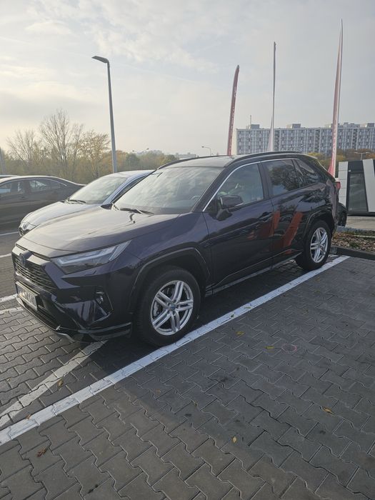 Sprzedam Toyote RAV4.