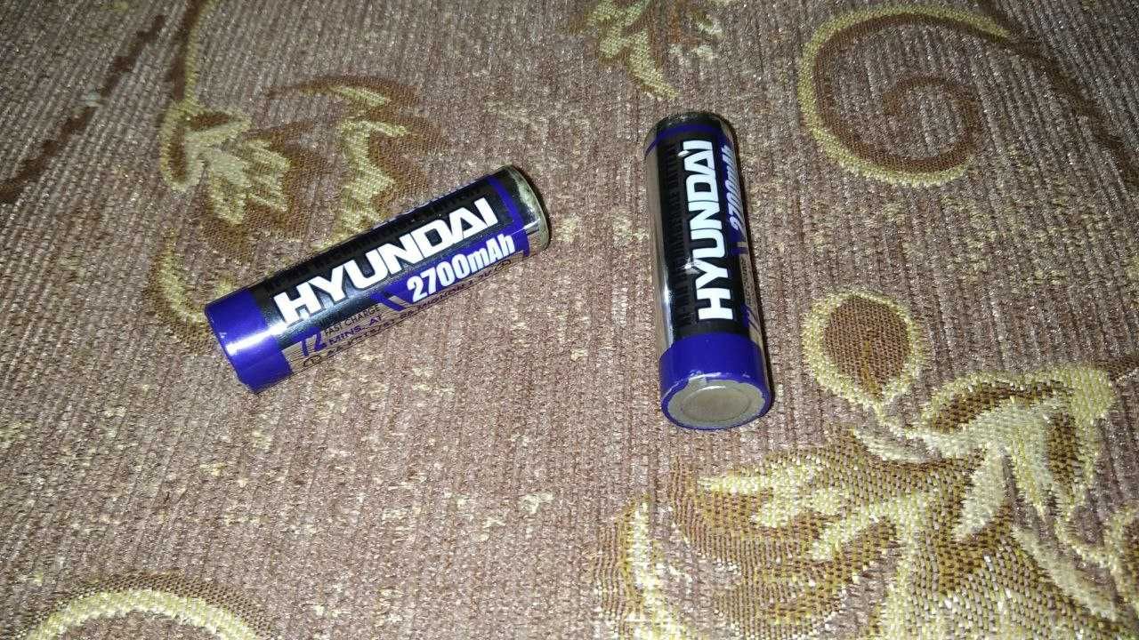 2 AA аккумулятора Hyundai по 2700 mAh