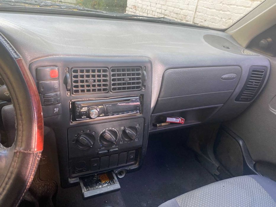 Авто фольксваген кадді 1998р(бензин)