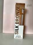 Bronzer od Revolution