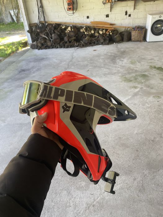 Capacete fox e oculos alpinestars