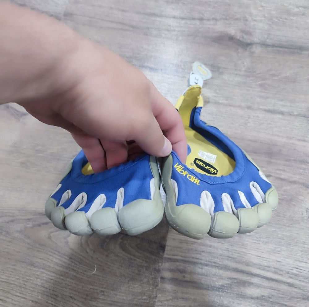 Vibram Fivefingers 40 р