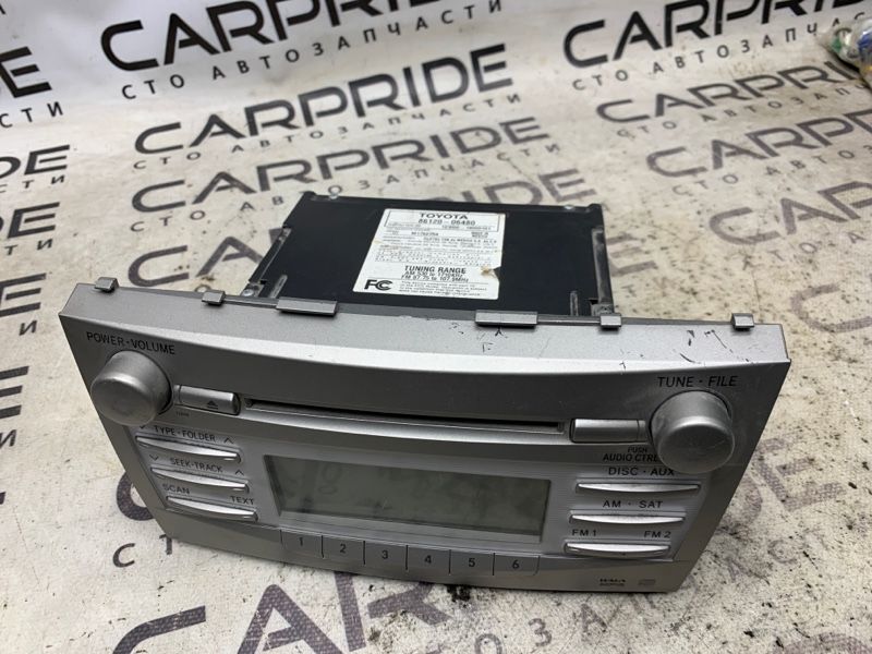 Магнитофон Toyota Camry 40