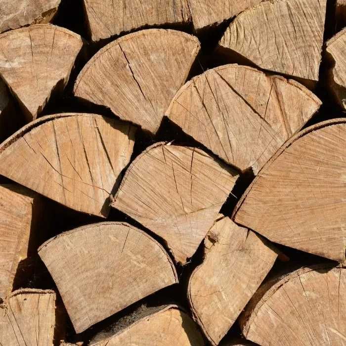 Sezonowane drewno kominkowe i do pieca