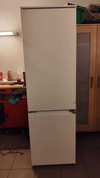 Lodówka pod zabudowę Electrolux