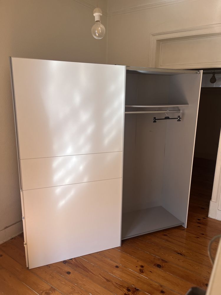 Roupeiro Comforama NEVADA PLUS portas deslizantes 200x200cm