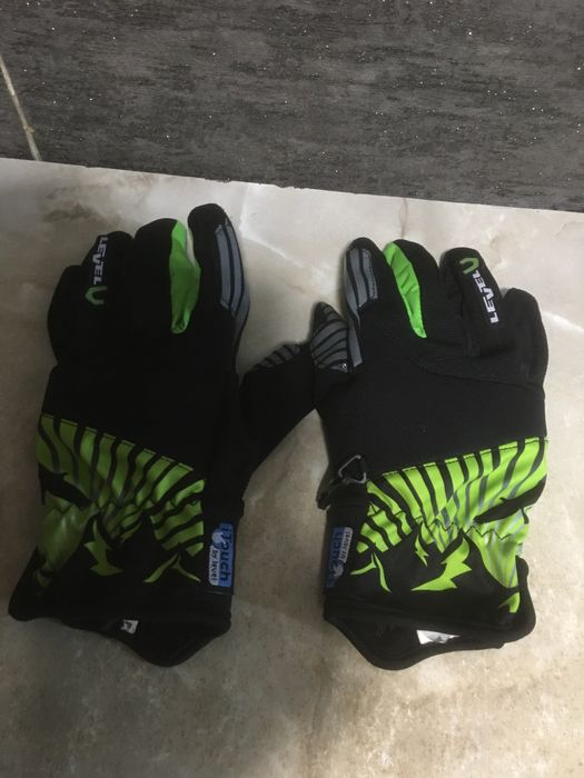 Лижні рукавиці Level нові