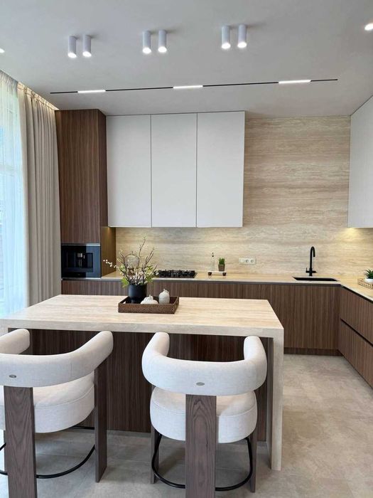 Елегантний вишуканий та комфортний БУДИНОК З РЕМОНТОМ та меблями