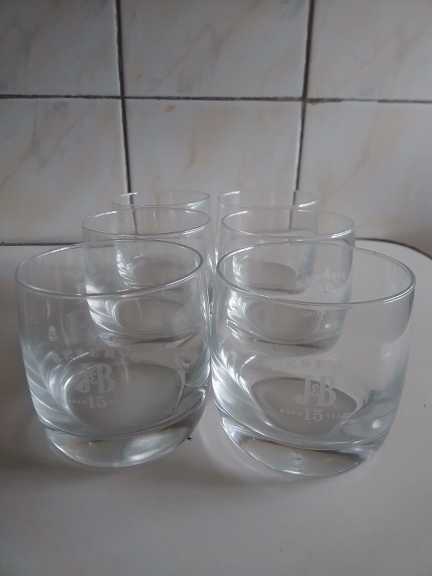 6 copos de Whisky